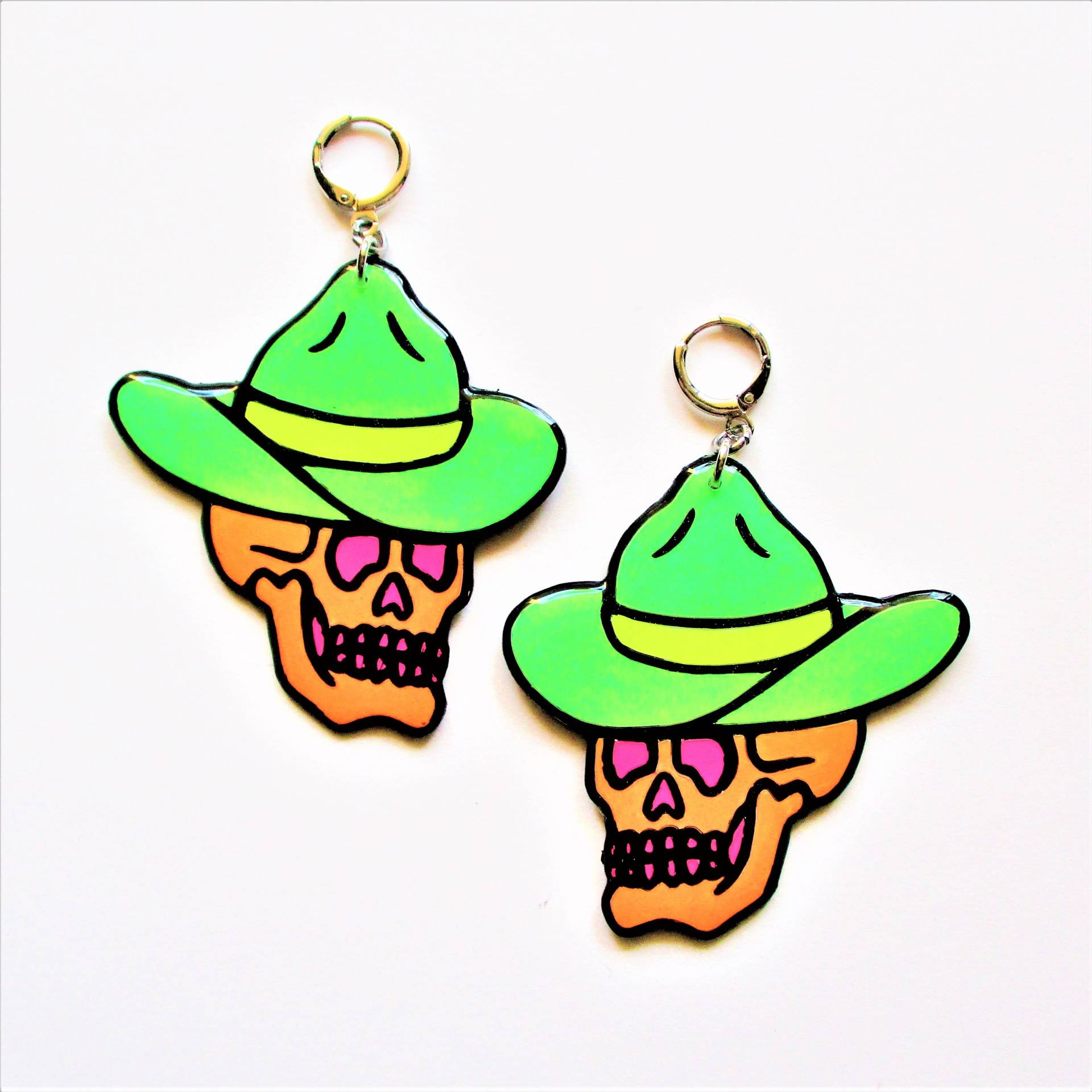 Cowboy Ohrringe - Skelett Neon Nights Kollektion Cowboy Ohrringe - Skelett Neon Nights Kollektion von WuveHandmade