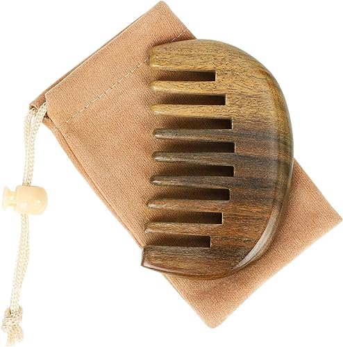 Wuxiuxiu Sandelholz antistatischer Taschen-Haarkamm – breiter Zahn, handgefertigtes grünes Sandelholz für Bart, Schnurrbart – Naturholz zum Entwirren von Frauen und Männern – 7,6 cm Wuxiuxiu Sandelholz antistatischer Taschen-Haarkamm – breiter Zahn, handgefertigtes grünes Sandelholz für Bart, Schnurrbart – Naturholz zum Entwirren von Frauen und Männern – 7,6 cm von Wuxiuxiu