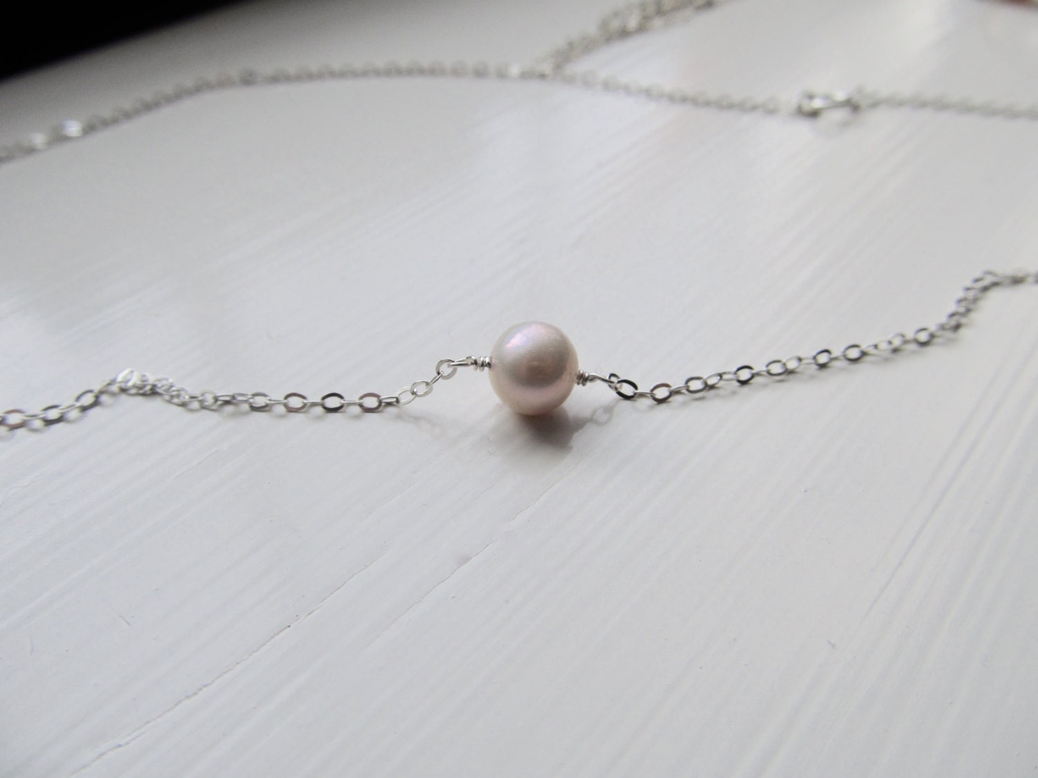 Einzelperlenkette Juni Geburtsstein Weiß Rosa Sterlingsilber Rose Gelb Gold Oxidiert von WynnDesign