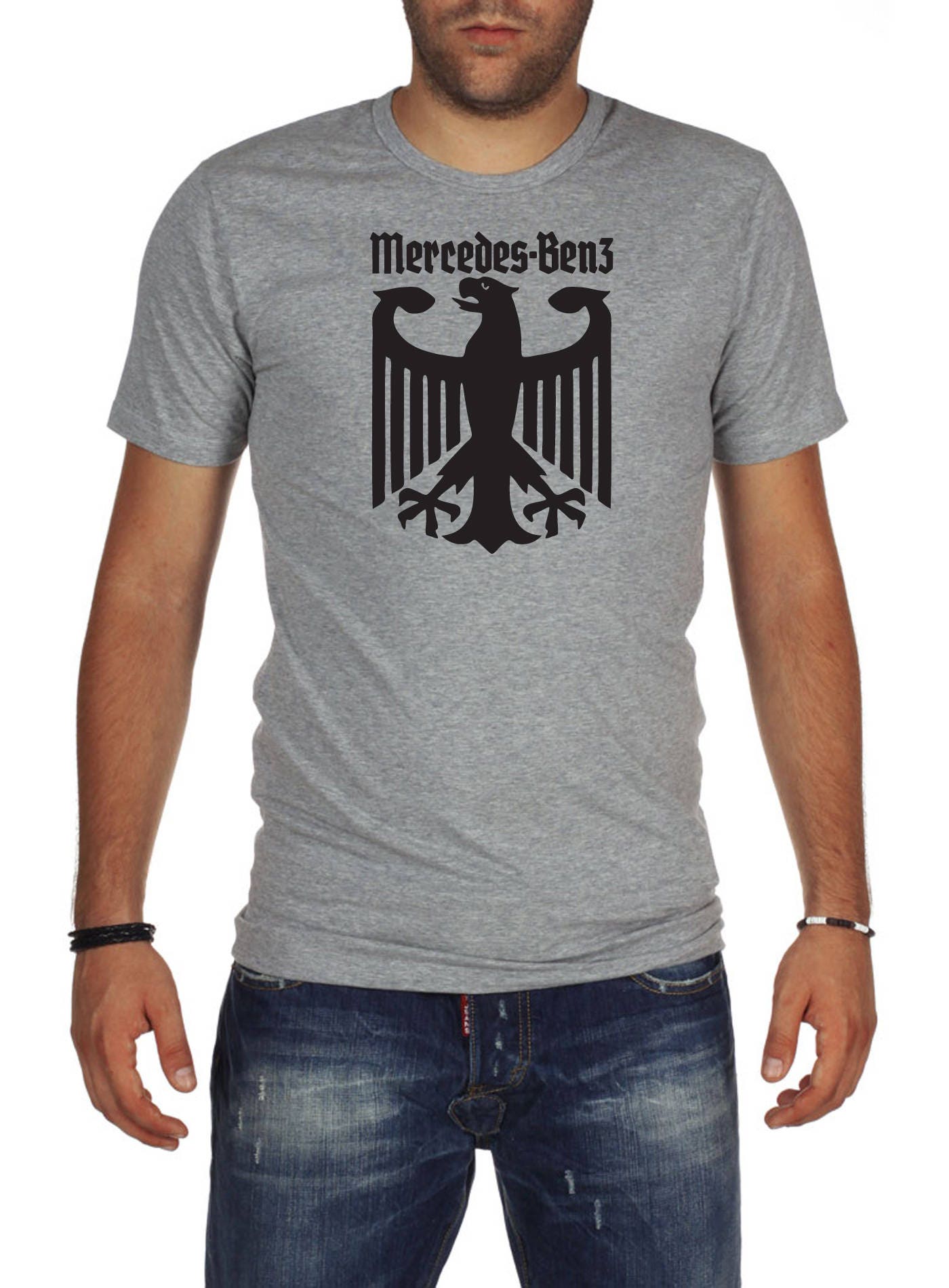 Mercedes German Eagle T-Shirt Grau Grün Neuen Stil Engineering Benz Mercedes German Eagle T-Shirt Grau Grün Neuen Stil Engineering Benz von XBrosApparel