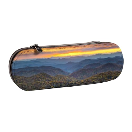 XLEWSIEU Blue Ridge Parkway Mountains Print Leder Federmäppchen Stilvolle & Funktionale Stifteetui Kosmetiktasche Kleingeldbox, Schwarz , Einheitsgröße, Schulranzen-Set von XLEWSIEU