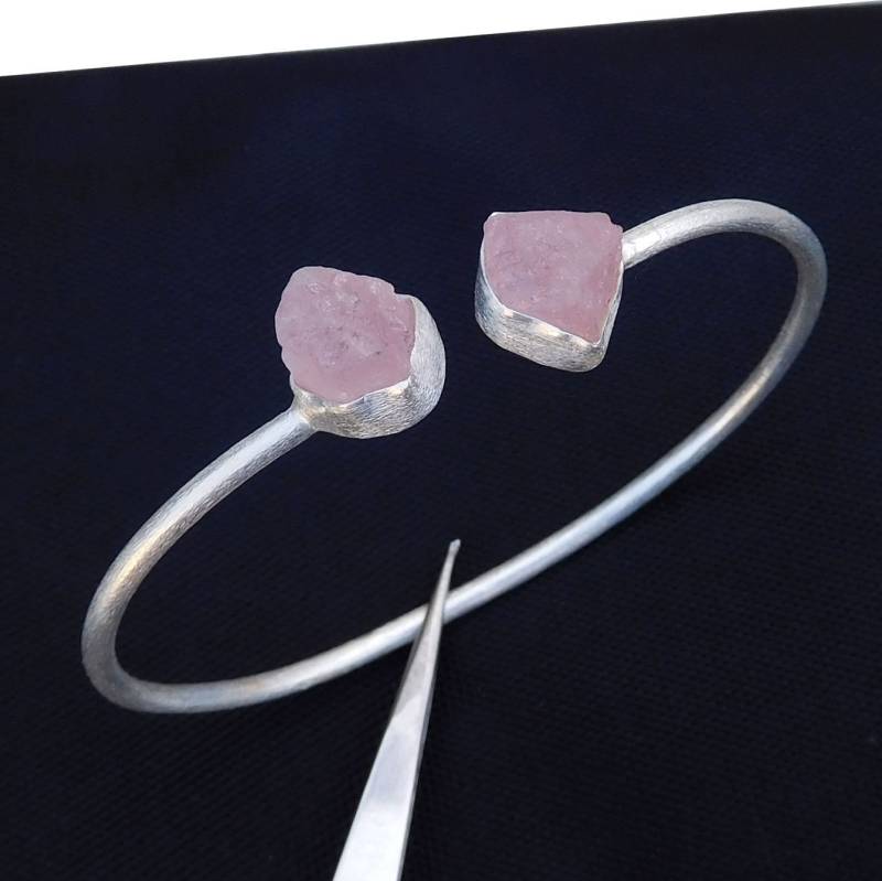 Handgemachter Morganit Armreif Gebürstetes Sterling Silber Armband Handgemachter Morganit Armreif Gebürstetes Sterling Silber Armband von XLjewelry