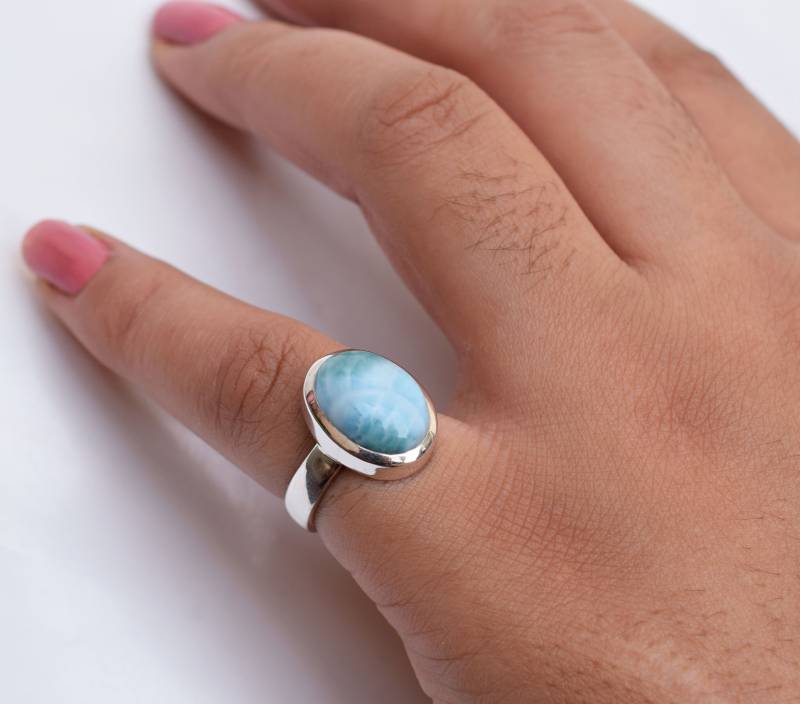 Handgemachter Oval Larimar Ring 925 Sterling Silber Statement Schmuck von XLjewelry