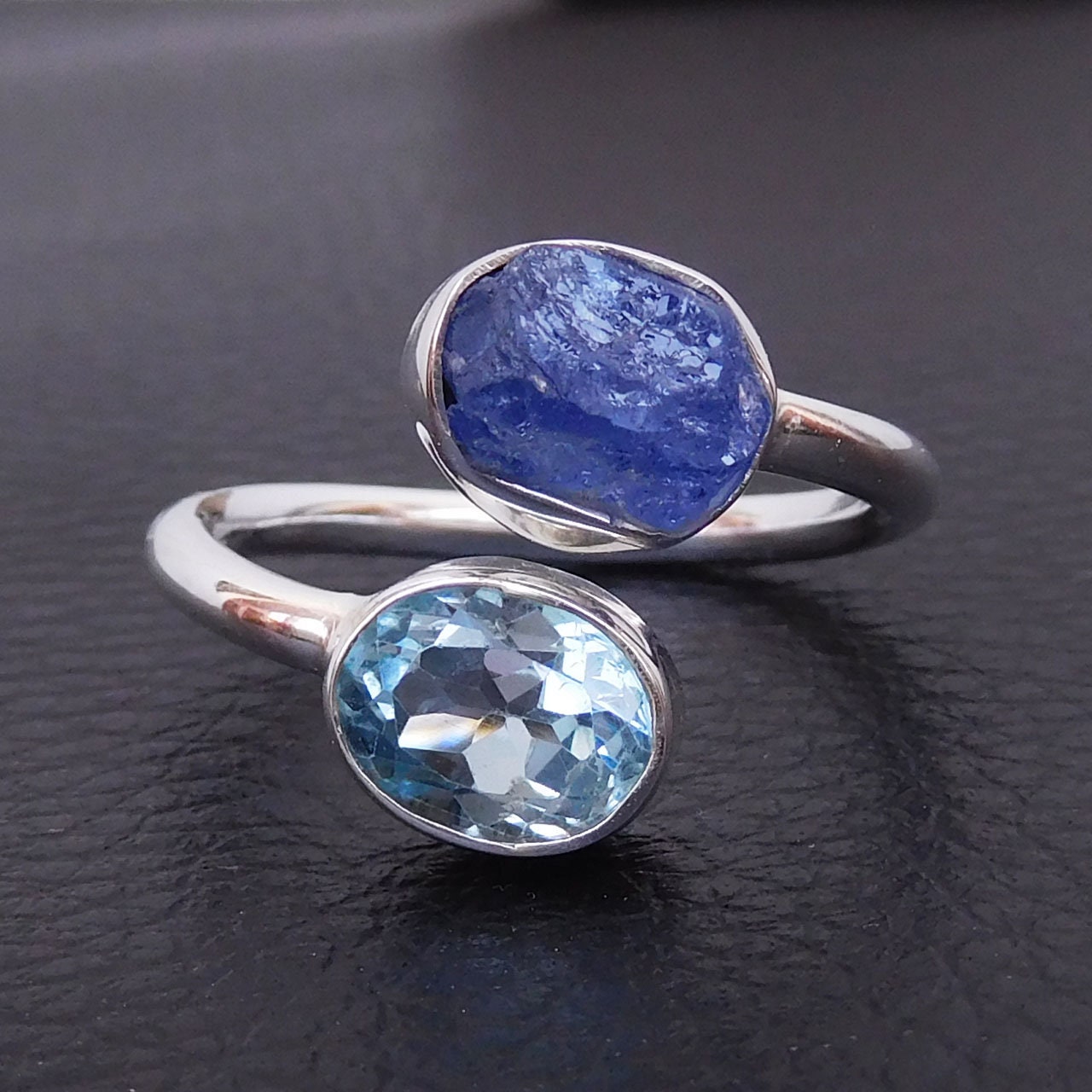 Handgemachter Tansanit & Blautopas Ring Verstellbarer Edelsteinring Aus Sterling Silber von XLjewelry