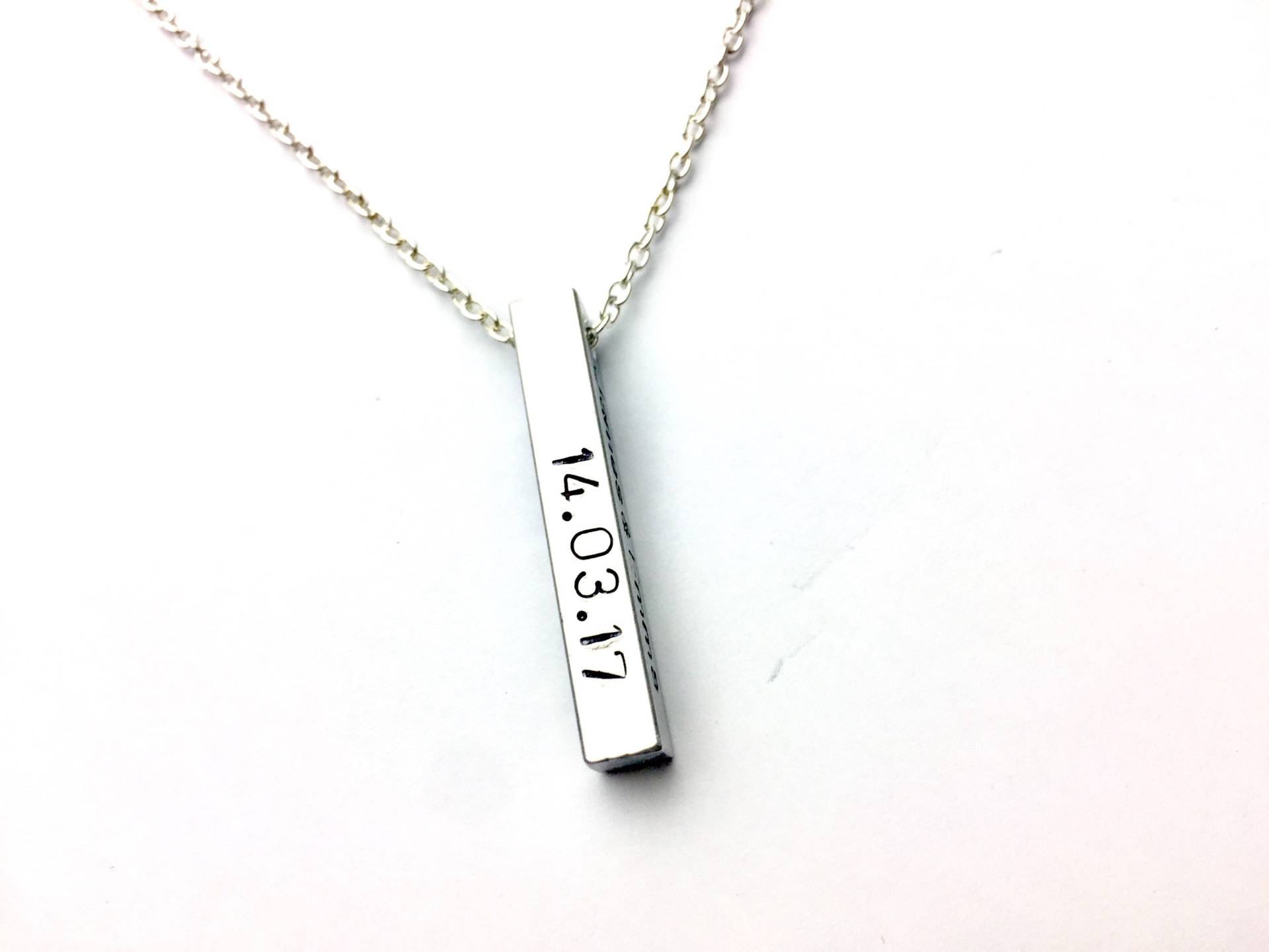 Benutzerdefinierte Halskette Name Personalisierte Schmuck Weihnachtsgeschenk Für Freund, Bar Halskette, Silberkette, Fern Geschenk Ihn Benutzerdefinierte Halskette Name Personalisierte Schmuck Weihnachtsgeschenk Für Freund, Bar Halskette, Silberkette, Fern Geschenk Ihn von XOCustomJewelryGifts