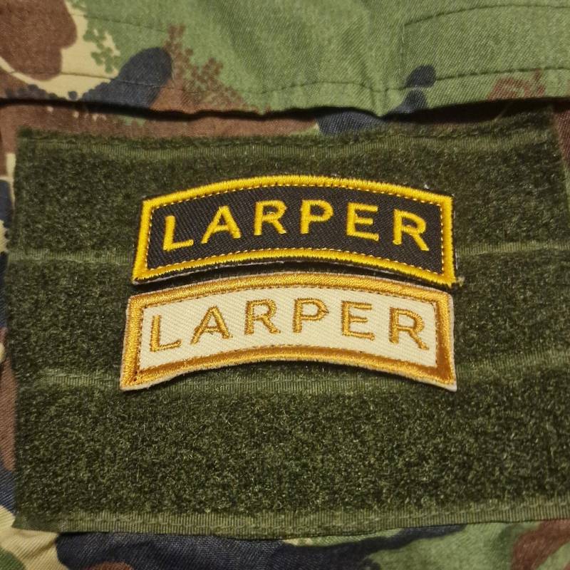 Larper Tab Vollfarbiger Jackenrucksack Mit Militär-Moral-Patch von XRayActualDesigns