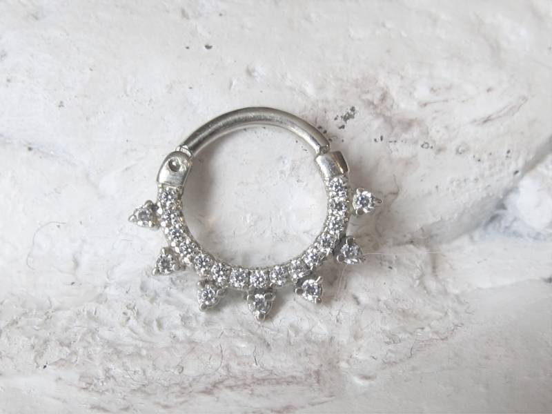 14K Massiver Weißgold Septum Multistone Clicker Ring.. 16G.. 8mm Innendurchmesser von XSBodyJewelry