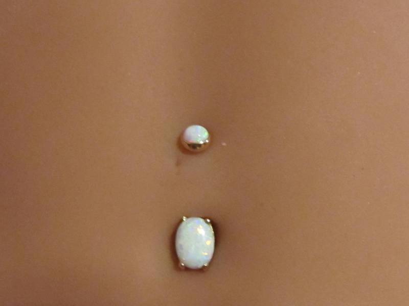 14K Massivgold, Weißes Oval Und Runde Opale, Intern Gefädelter Nabel-Bauch-Ring..14G von XSBodyJewelry