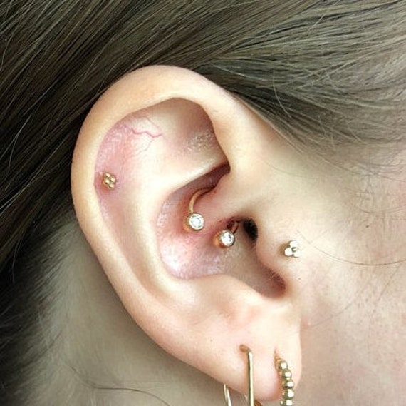 14K Rose Gold Daith Piercing Vorderseite Mit Blick Auf Circular Barbell..16G..8 Mm Massivgold 14K Rose Gold Daith Piercing Vorderseite Mit Blick Auf Circular Barbell..16G..8 Mm Massivgold von XSBodyJewelry