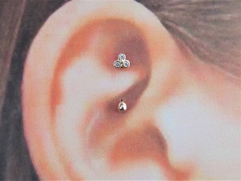 14K Rose Gold Rookie, Augenbrauen Piercing Triple Bezel Cz Curved Barbell ..16G ..8 Mm von XSBodyJewelry