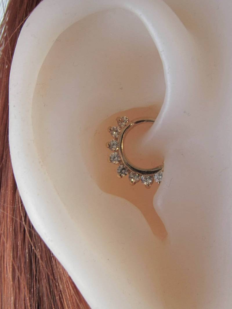 14K Solid Gelb Gold Daith Piercing Cz Biegbarer Ring..18G..8 Mm 14K Solid Gelb Gold Daith Piercing Cz Biegbarer Ring..18G..8 Mm von XSBodyJewelry