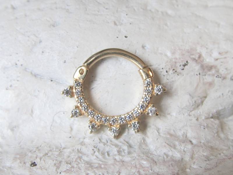 14K Solid Gold Septum Multistone Clicker Ring..16G..8 Mm Innendurchmesser 14K Solid Gold Septum Multistone Clicker Ring..16G..8 Mm Innendurchmesser von XSBodyJewelry