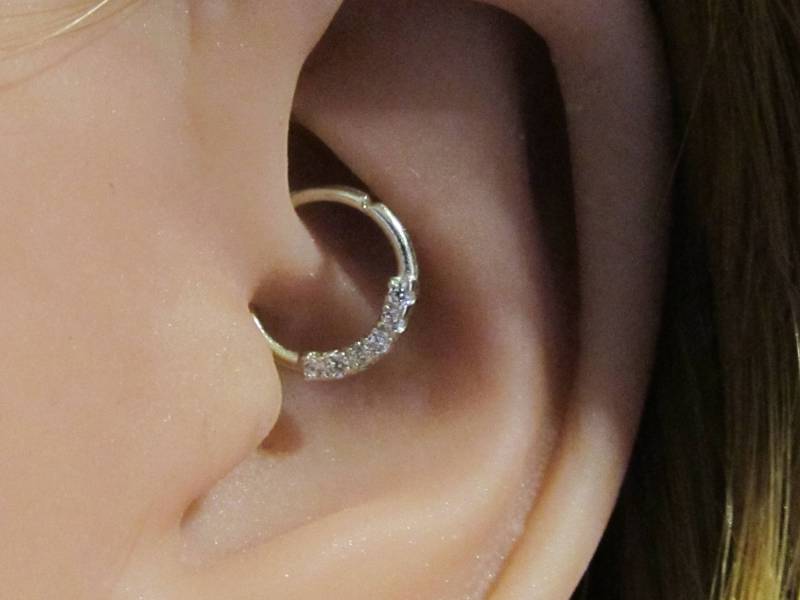 14K Solid White Gold Daith, Helix Mini Steine Biegbarer Ring ...18G ...8 Mm von XSBodyJewelry
