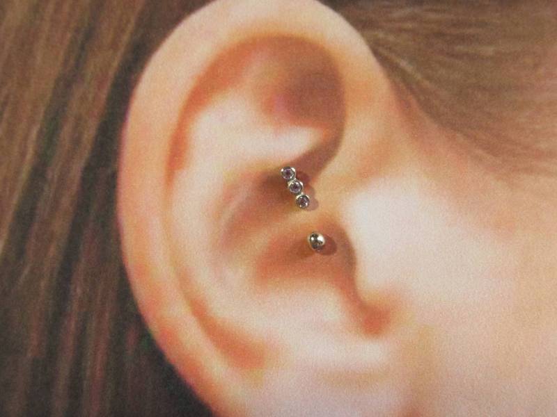 14K Weißgold, Clear Cz's, Turm, Daith Piercing Curved Barbell ...16G ..8 Mm 14K Weißgold, Clear Cz's, Turm, Daith Piercing Curved Barbell ...16G ..8 Mm von XSBodyJewelry