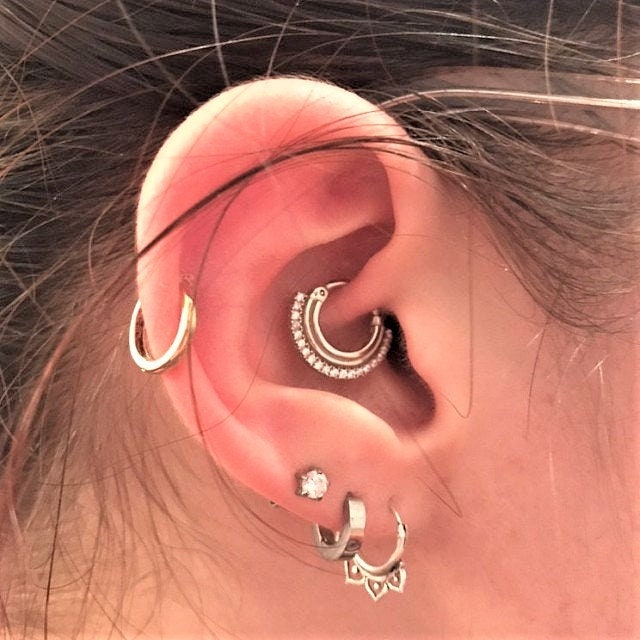 14K Weißgold Daith Piercing Lined Cz Clicker..16G..8mm..beautiful von XSBodyJewelry