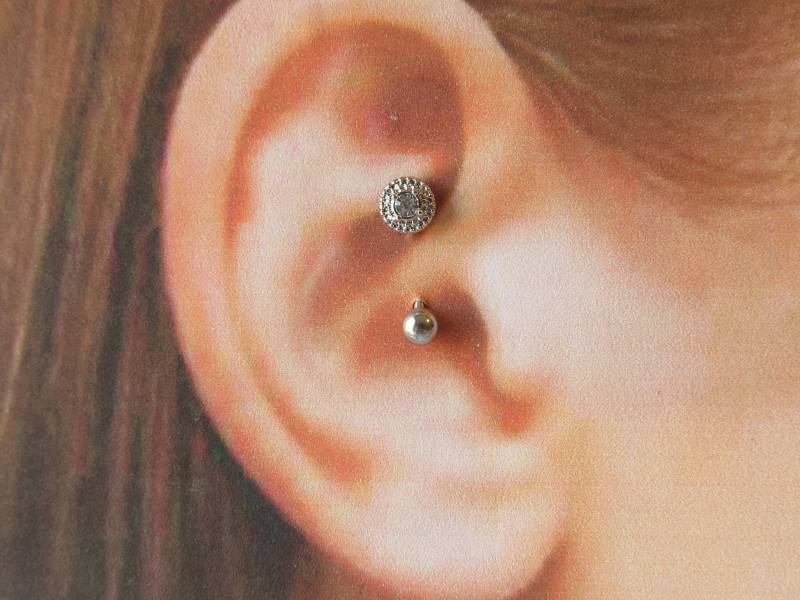 Daith Piercing Chirurgenstahl Curved Barbell Cz.16G..8 Mm von XSBodyJewelry