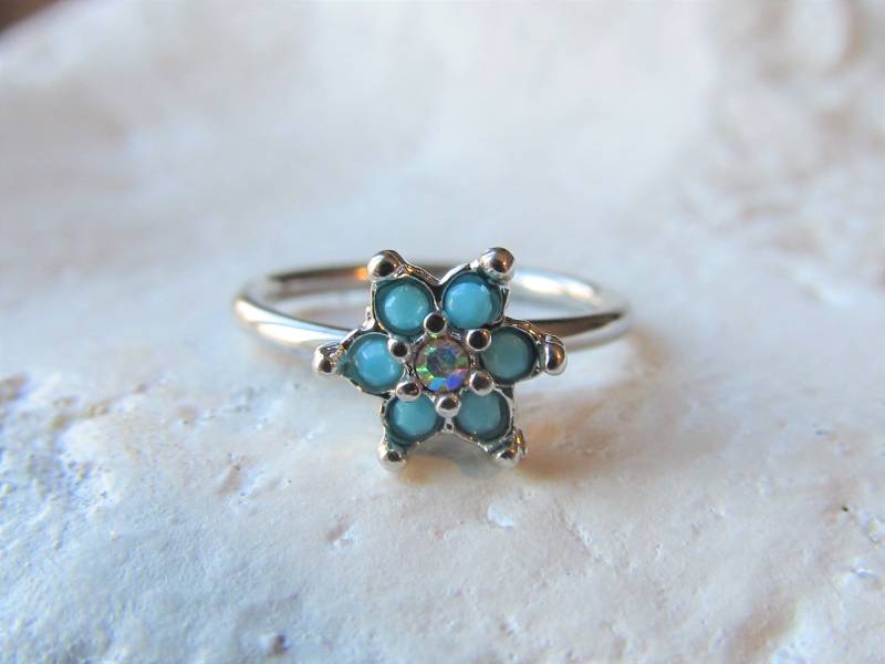 Türkis Blume Conch Piercing Ring... 16G... 10 Oder 12 Mm von XSBodyJewelry