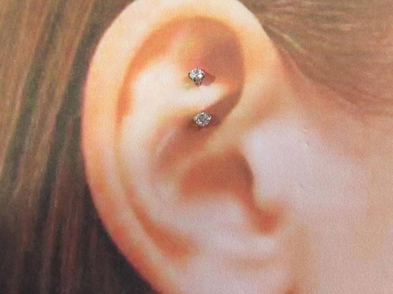 Turmalin Piercing Curved Barbell , Innengewinde 16G..8 Mm von XSBodyJewelry