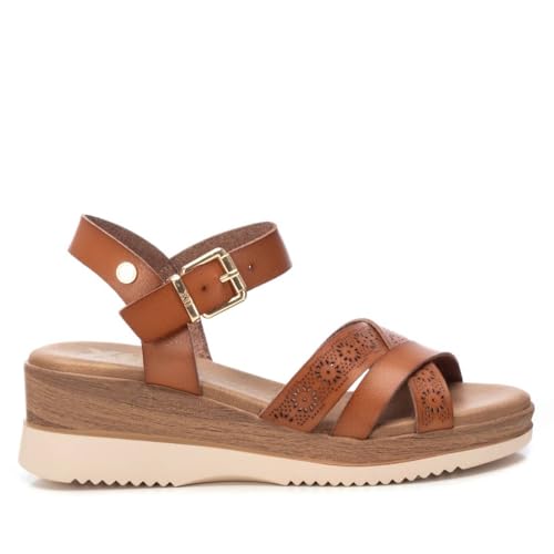 XTI - Sandalen Damen Kamel - Bequeme und vielseitige Schuhe - Casual Mode - Modell 14385101 (Größe 38) von XTI
