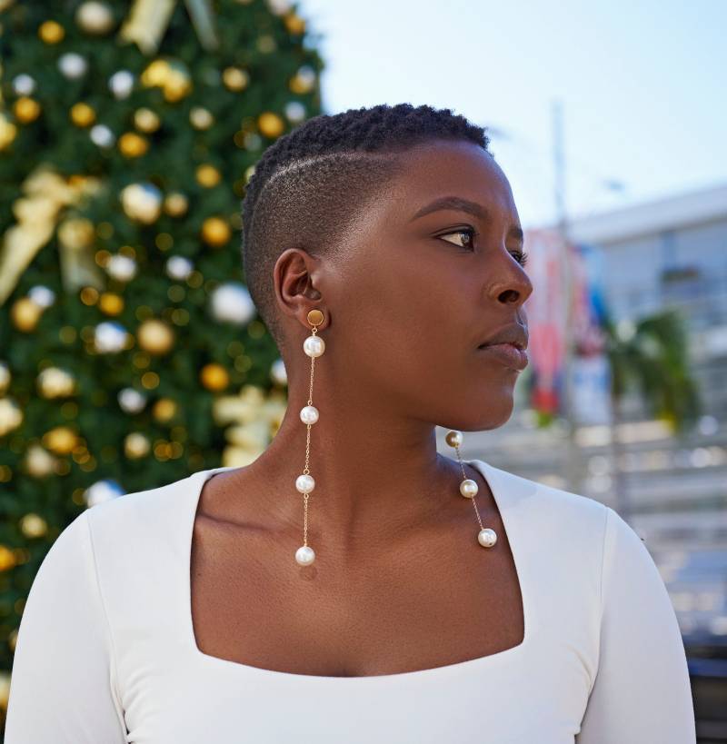 Lange Faux Pearl Ohrringe Vergoldete Kette, Brautschmuck von XTRAbyStacey