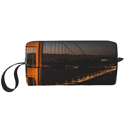 Make-up-Tasche für Frauen, Gruppe von Schmetterlingen, bedruckt, große Kapazität, Kosmetiktaschen, tragbare Kulturtasche, Reise-Aufbewahrung, Golden Gate Bridge, Einheitsgröße, Taschen-Organizer von XVBCDFG