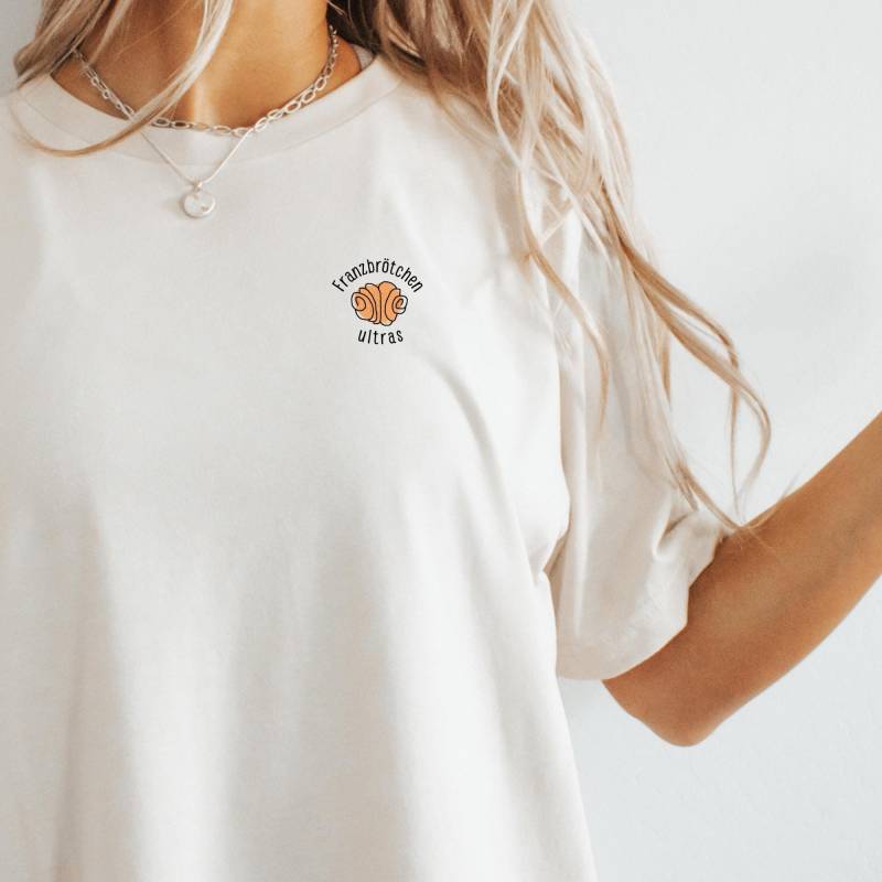 Franzbrötchen T-Shirt | Franz Ultras Fan Shirt Mit Zimt-Schnecke Hamburg Lover Franzbrötchen T-Shirt | Franz Ultras Fan Shirt Mit Zimt-Schnecke Hamburg Lover von XXxHAPPYSASSYxXX