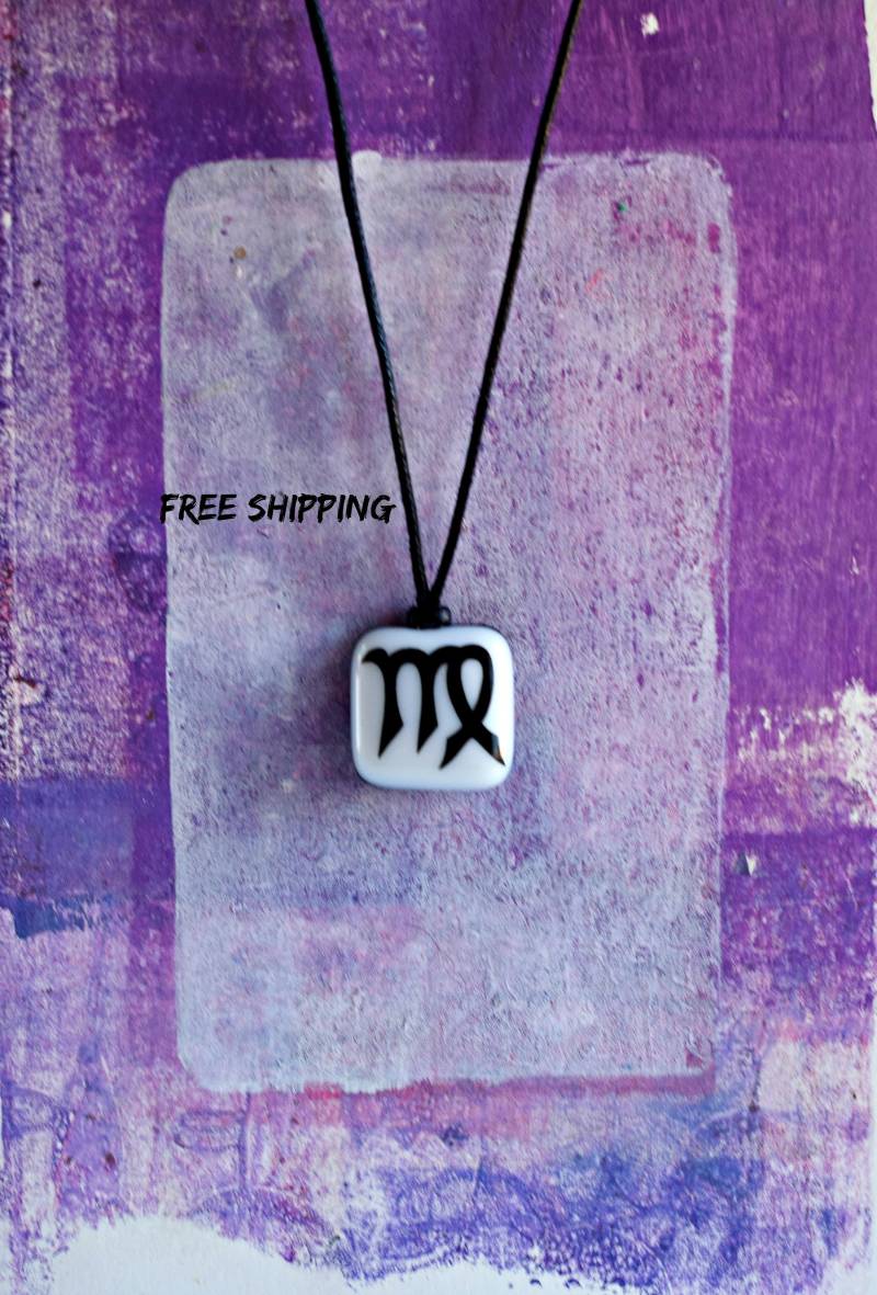 Jungfrau. Zeichen Der Jungfrau Anhänger. Sternzeichen Virgo Geschenke. Sternzeichen. Schmuck Horoskop Jungfrau. Zeichen Der Jungfrau Anhänger. Sternzeichen Virgo Geschenke. Sternzeichen. Schmuck Horoskop von XanaLu