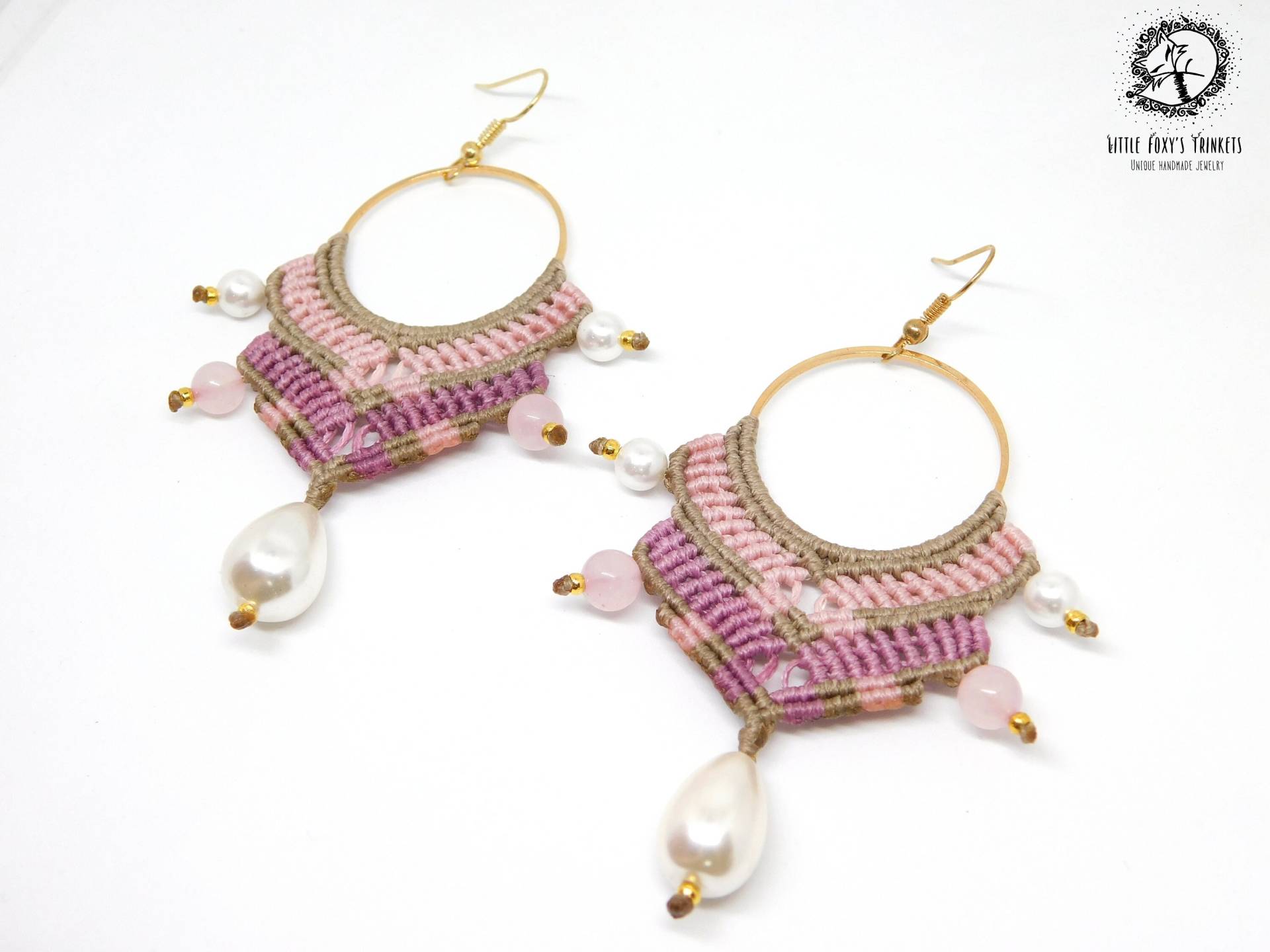 Makramee Perlen Ohrringe in Rosa, Perlen - Und Rosenquarz Creolen, Rosa Gold Boho Statement Creolen Makramee Perlen Ohrringe in Rosa, Perlen - Und Rosenquarz Creolen, Rosa Gold Boho Statement Creolen von XanthiElena