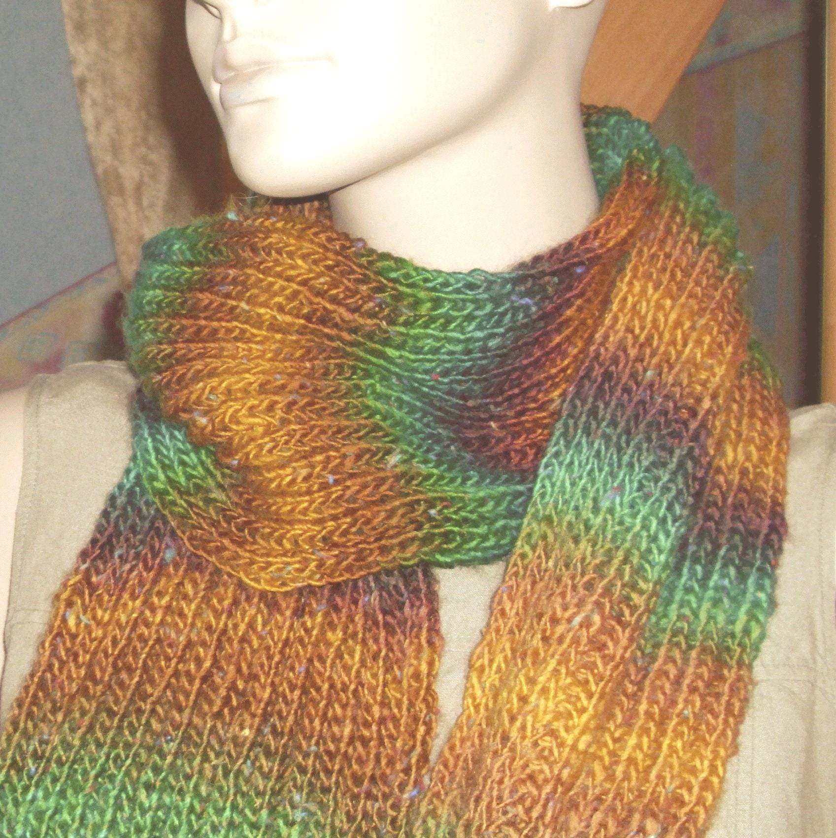 Handgestrickter Schal Gestrickter Loop Winterschal Wollschal #663655255 von XaversFactory