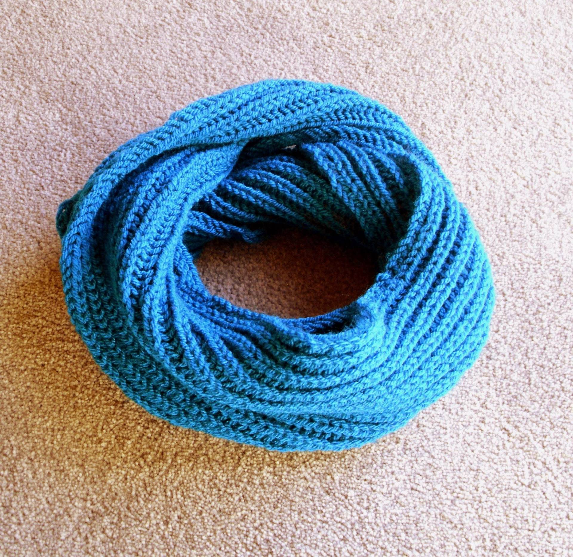 Schalkragen Unisex I Handgestrickter Schal Gestrickter Loop Türkis #1087490649 von XaversFactory