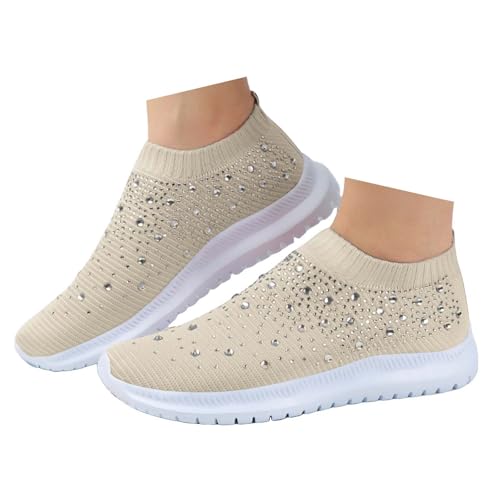 Xbemkste Damen Laufschuhe Atmungsaktive Mesh Sportschuhe Slip On Walkingschuhe Leichte Sneaker mit Strassstein Bequeme Weiche Fliegen Weben Freizeitschuhe (Beige, 41) von Xbemkste