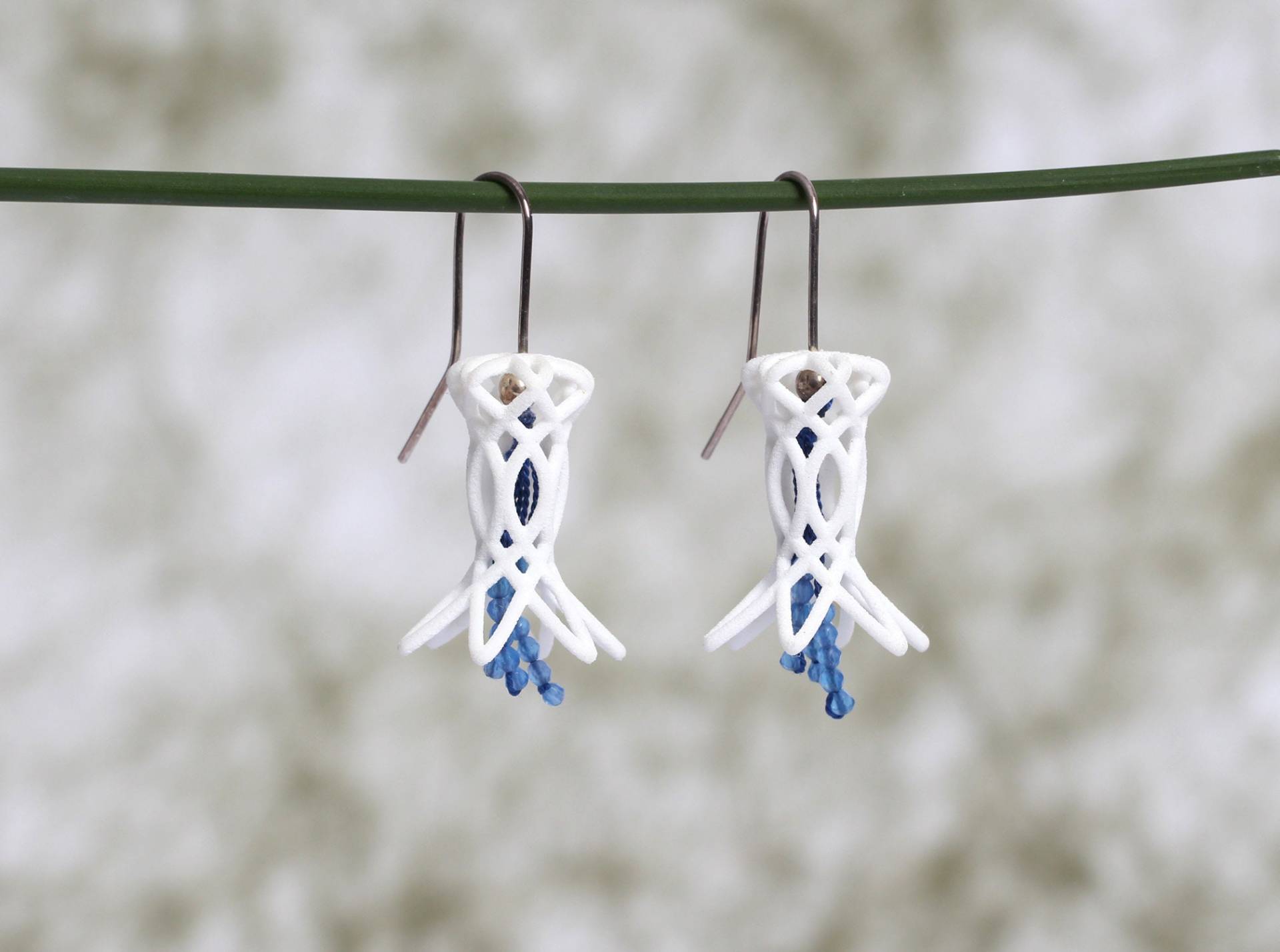 Große Ohrringe Weiße Blumenohrringe Für Die Braut Außergewöhnliche Geschenk Frau Hochwertiger Schmuck Leichte Große von XbyAB