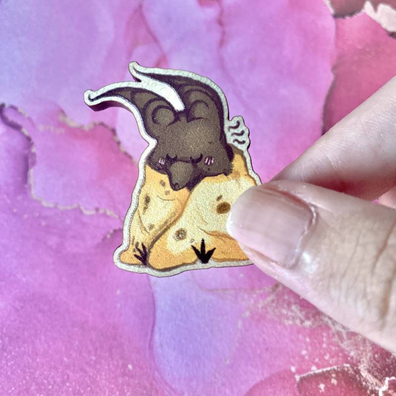 Gemütlicher Batrrito Pin Ahornholz High Detail Burrito Bat Matte Print Hohe Qualität Gemütlicher Batrrito Pin Ahornholz High Detail Burrito Bat Matte Print Hohe Qualität von XenaAndKin