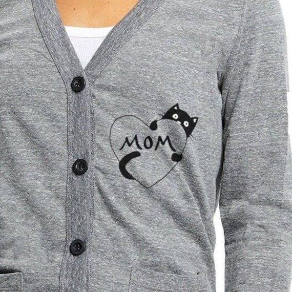 Schwarze Langarm-Katzen-Mama-Herz-T-Shirt Strickjacke-Taschen, Katzen-Mama-Kleidung Geburtstagsgeschenk, Katzeneltern-Kleidung, Katzen-Shirt-Frauen von Xenotees