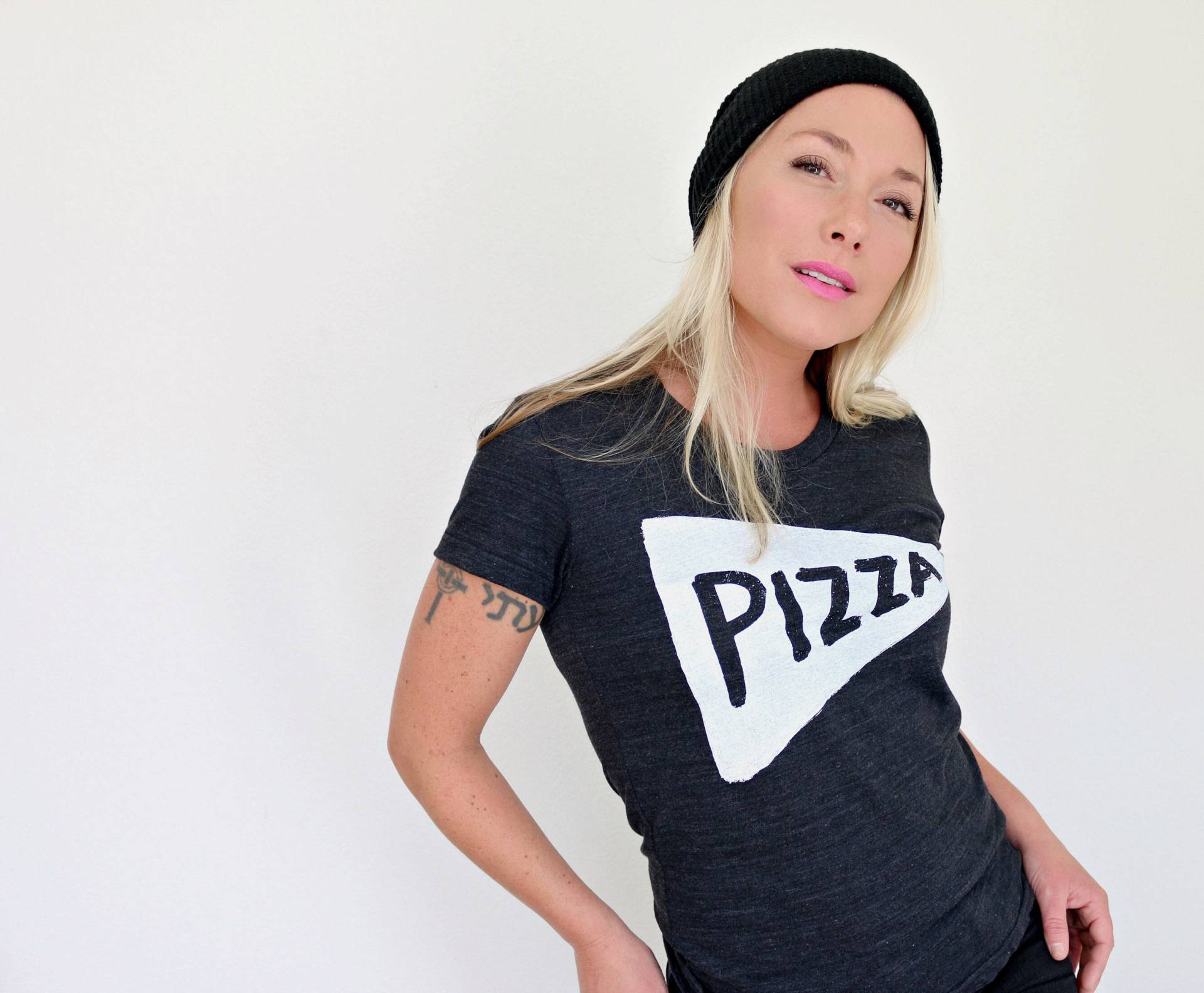 Pizza Lover Frauen Shirt - Lustiges Grafik T-Shirt, Hergestellt in Den Usa, Super Weiches Top, Geschenk Im Vintage Stil Für Sie von Xenotees