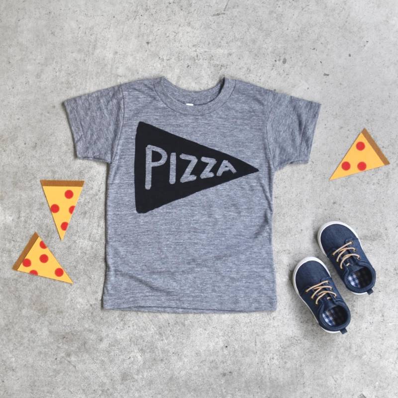 Siebdruck Kinder Pizza Party Grafik-T-Shirt Design; Made in Usa Kinderkleidung von Xenotees