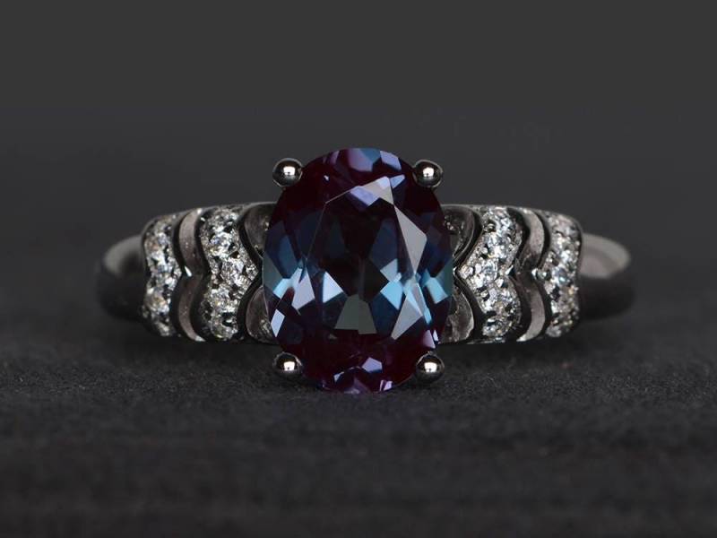 Alexandrit Ring Verlobungsring Ovalschliff Farbwechsel Edelstein Sterling Silber Juni Geburtsstein von XiaoCuiJewelry