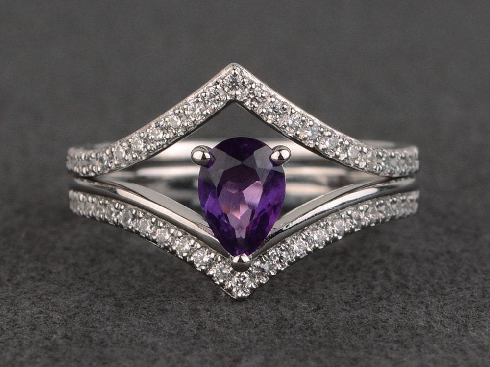 Amethyst Ring Hochzeit Verlobungsring Set Stapelring Pear Cut Edelstein Ringe Silber Februar Geburtsstein Eheringe von XiaoCuiJewelry