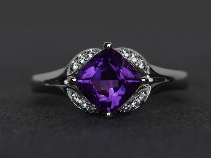 Amethyst Ring Silber Natürlicher Verlobungsring Lila Edelstein Februar Geburtsstein Jubiläumsgeschenk von XiaoCuiJewelry