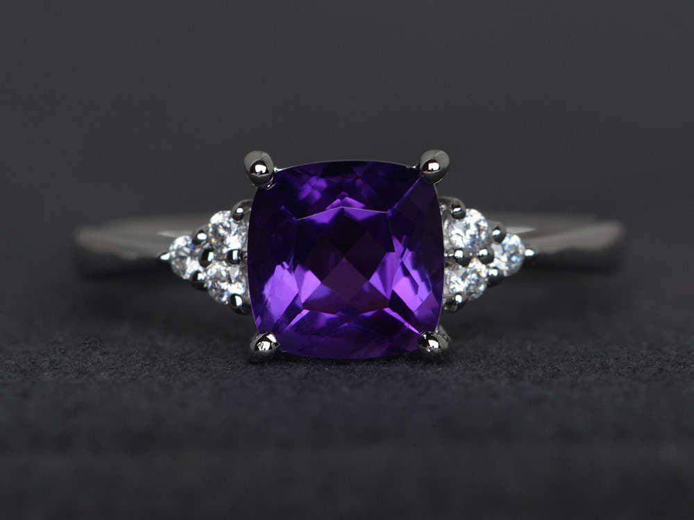 Amethyst Ring Violett Ringkissen Verlobungsring Edelsteinringe Sterling Silber Jahrestagsring von XiaoCuiJewelry