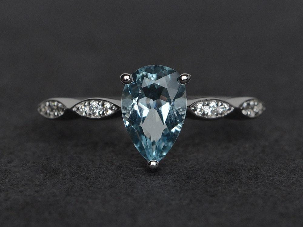 Aquamarin Ring Jahrgang Silber Verlobungsring Natürlichen Blauen März Geburtsstein von XiaoCuiJewelry