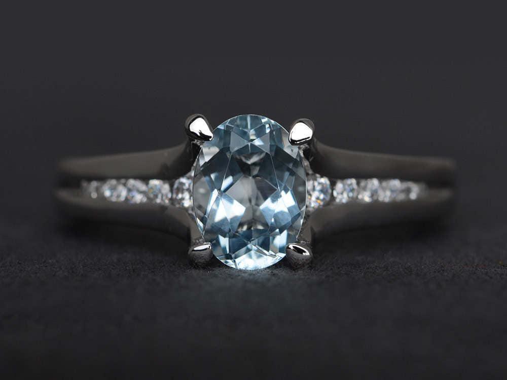 Aquamarin Ring Ovalschliff Blauer Edelstein Verlobungsring Sterling Silber März Geburtsstein von XiaoCuiJewelry