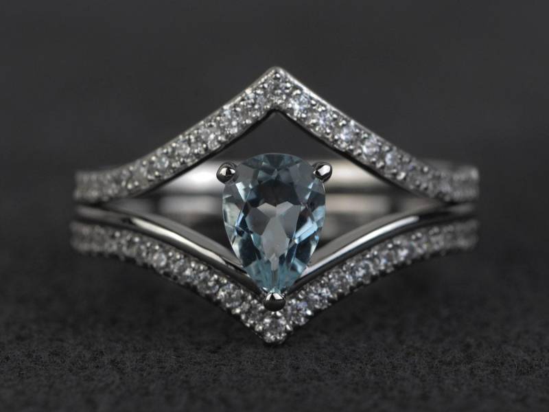 Aquamarin Ring Set Wassertropfen Form Edelstein Ringe Verlobungsringe Ehering März Geburtsstein Brautring von XiaoCuiJewelry