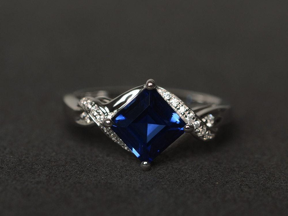 Blauer Saphir Ring September Geburtsstein Quadratschliff Blauer Edelsteinring Jubiläumsring von XiaoCuiJewelry