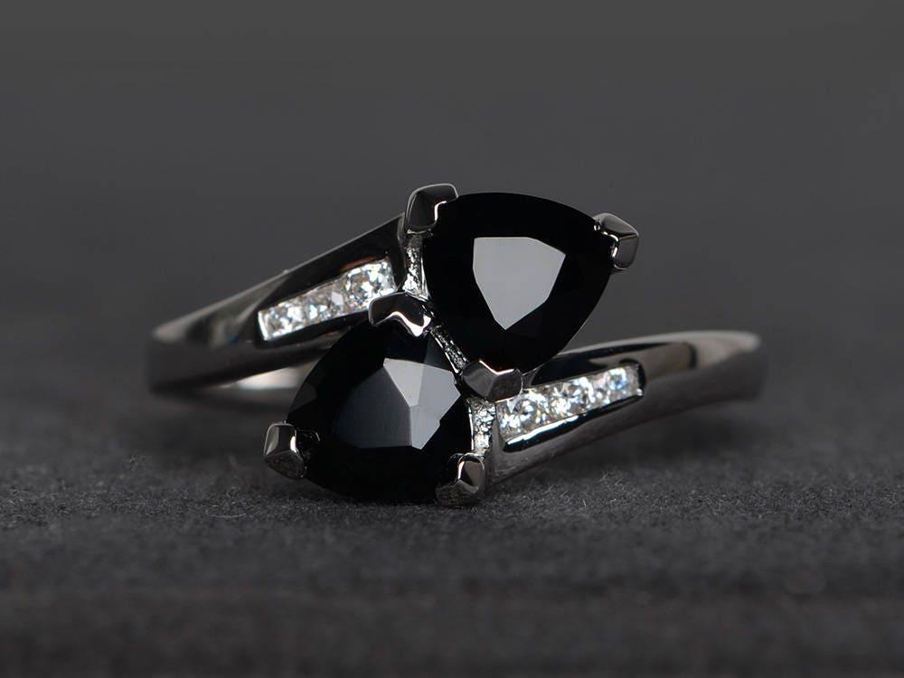 Cocktail-Party-Ring Natürliche Schwarze Spinell Ring Trillion Schnitt Edelstein-sterling Silber Doppel Edelsteine von XiaoCuiJewelry