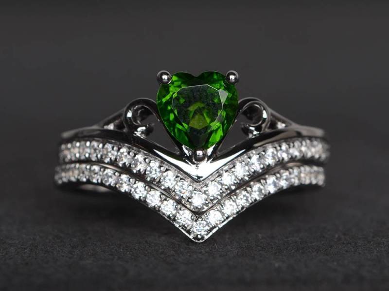Diopsid Verlobungsring Natürliche Chromdiopsid Ring Herz Geschnitten Edelsteine Grüner Edelstein Braut-Sets Sterling Silber von XiaoCuiJewelry
