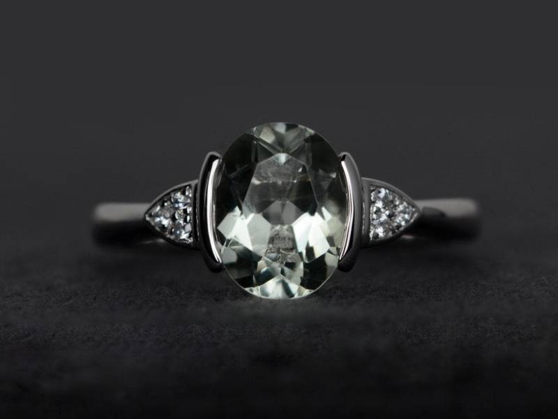 Echte Grüne Amethyst Ring Silber Edelstein Ringe Verlobungsringe 925 Ovalschliff Lünette von XiaoCuiJewelry