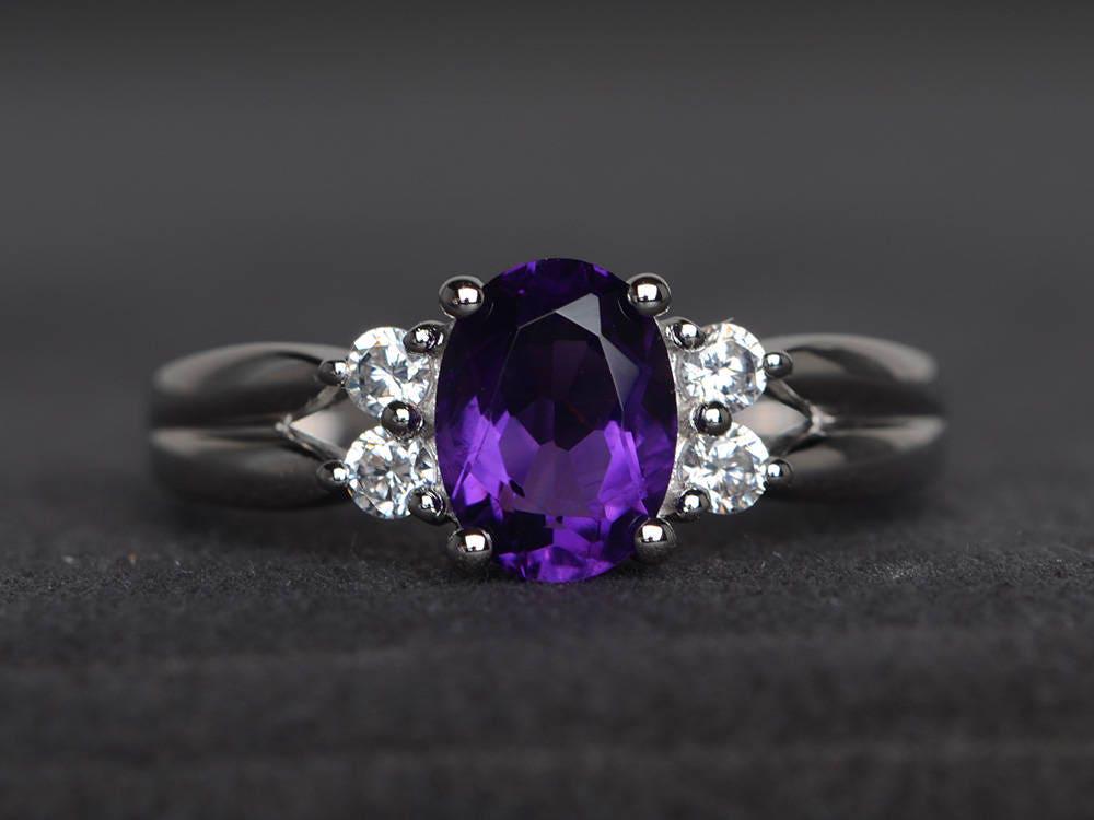 Ehering Natürliche Amethyst Ring Februar Geburtsstein Lila Edelsteine Oval Schliff Edelstein Sterling Silber von XiaoCuiJewelry