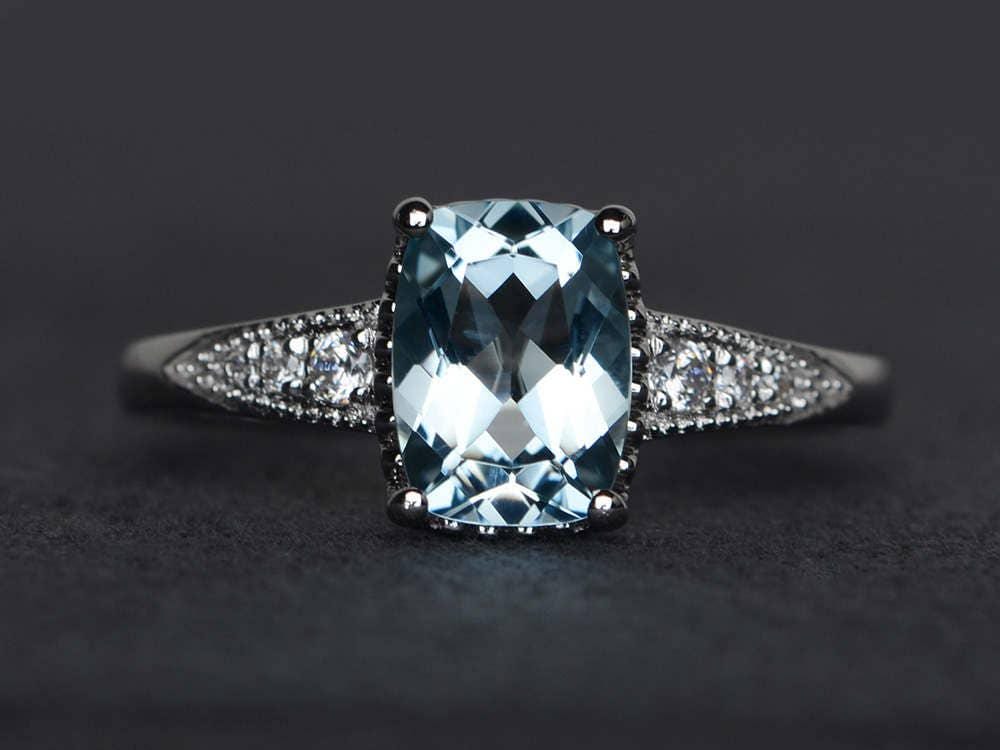 Kissenschliff Aquamarin Verlobungsring Blaue Aquamarinringe Edelsteinring Silber März Geburtssteinring von XiaoCuiJewelry