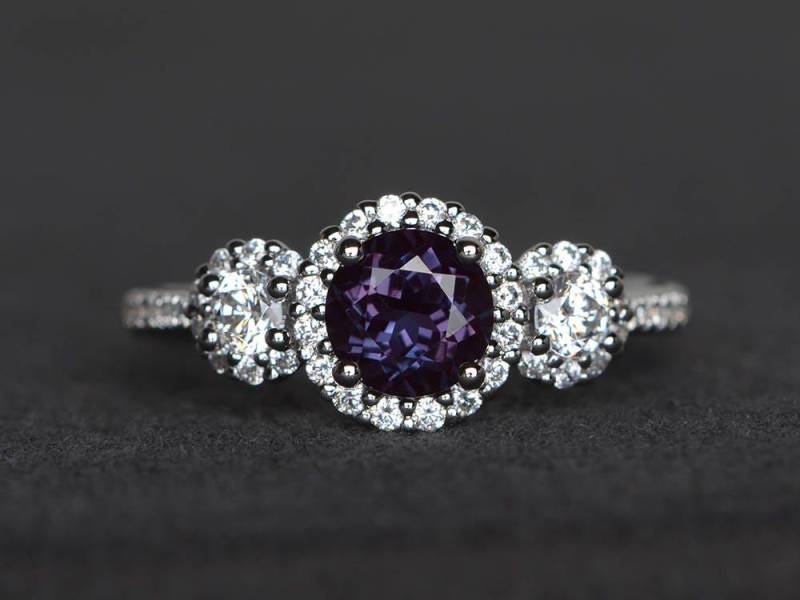 Lab Alexandrit Ring Ehering Rundschliff Farbwechsel Edelstein Sterling Silber Juni Geburtsstein von XiaoCuiJewelry